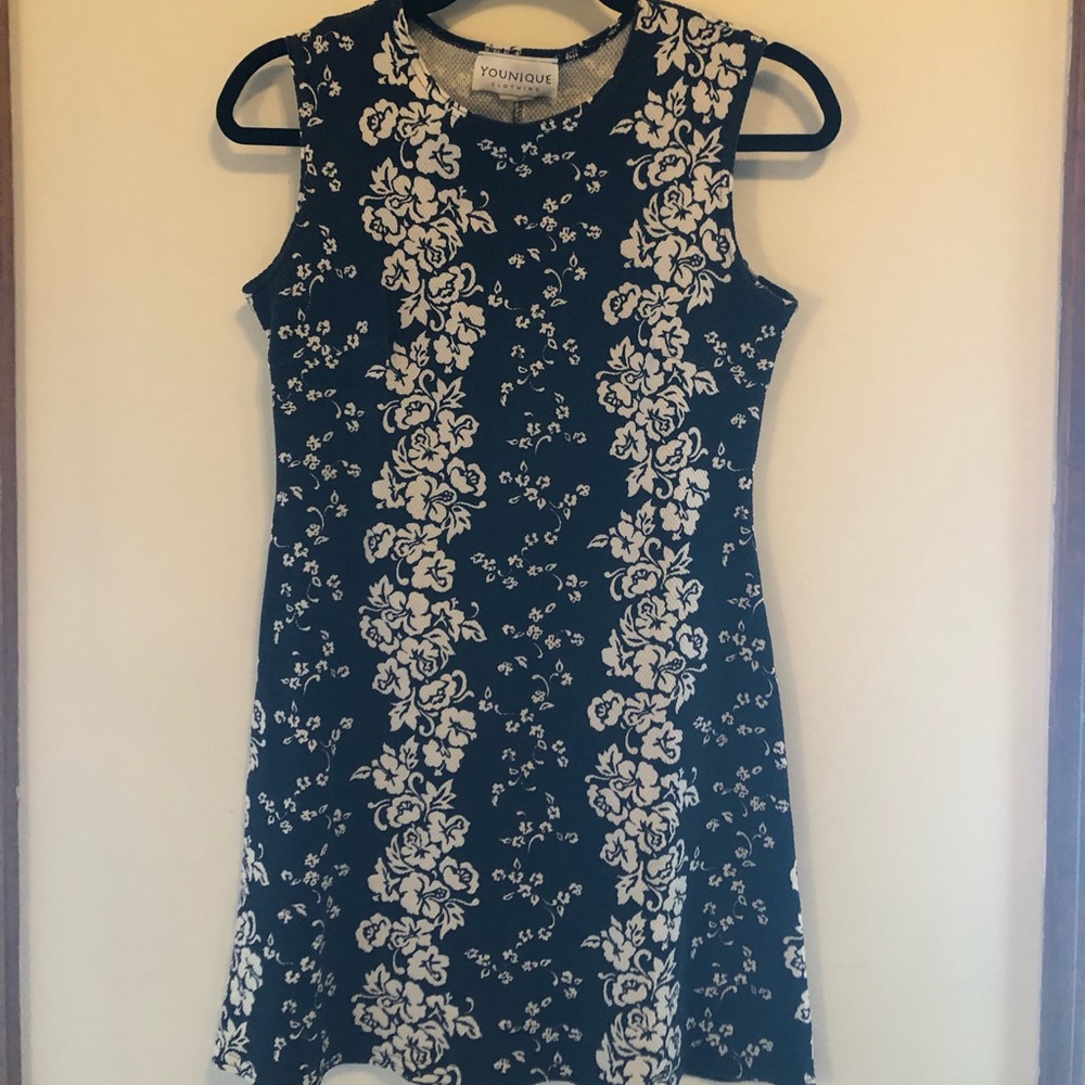 Vintage looking blue floral dress.